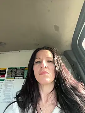 Snapshot of DominiqueX0 chatting on 11.07.25 DominiqueX0 online show from 11.07.25