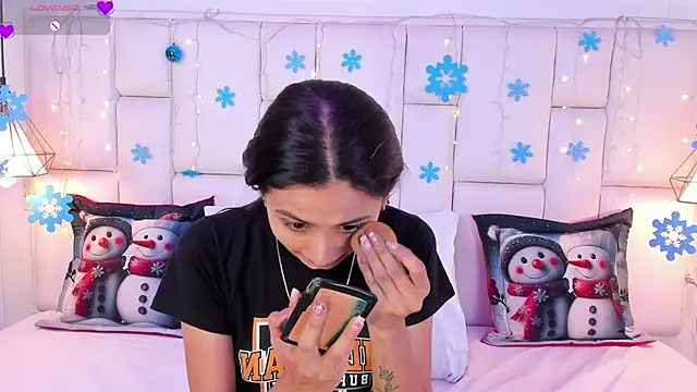 SarahSophia  online show from 12.20.24