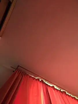 LissaThompsom online show from 04.22.26