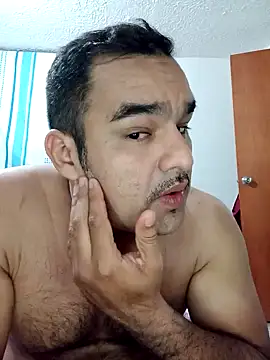 Snapshot of Angeelus2 chatting on 01.11.25 Angeelus2 online show from 01.11.25