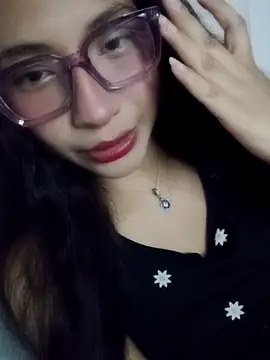 Snapshot of Umaru_uwu chatting on 11.05.25 Umaru uwu online show from 11.05.25