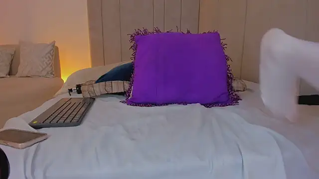 luisah  online show from 04.16.26