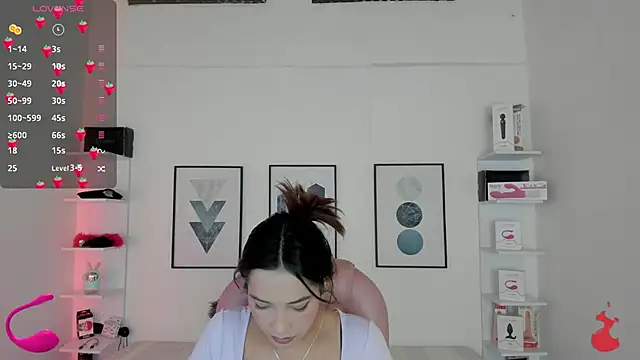 cristal  hot 1 online show from 01.12.25