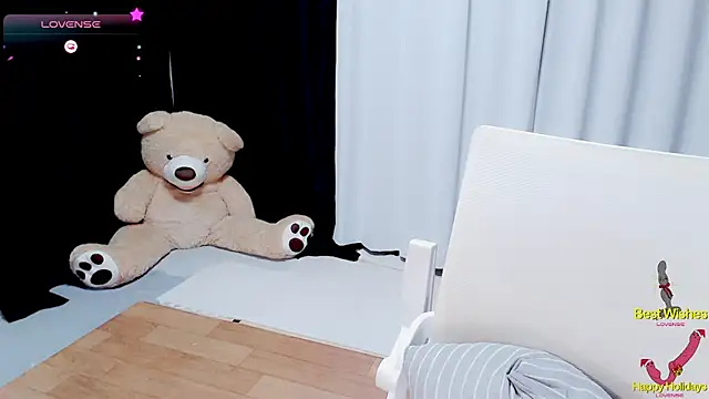 Snapshot of Su_rosie chatting on 07.27.26 Su rosie online show from 07.27.26
