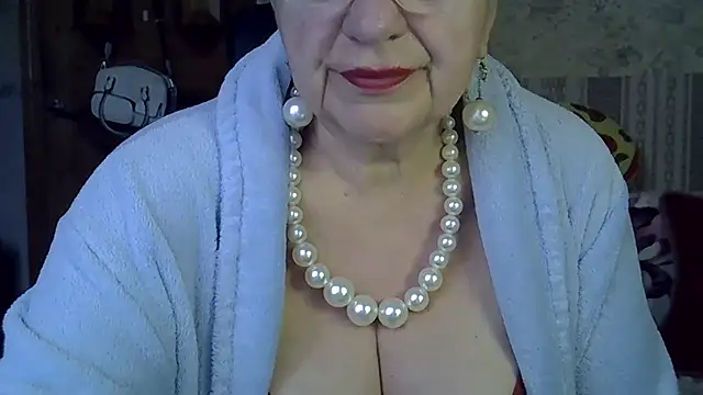 Snapshot of SweetCherry27 chatting on 05.10.26 SweetCherry27 online show from 05.10.26