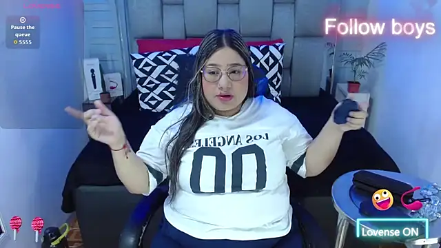 evelin zaens online show from 11.13.25