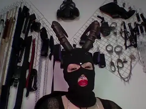 FeticheMacabre online show from 01.05.25