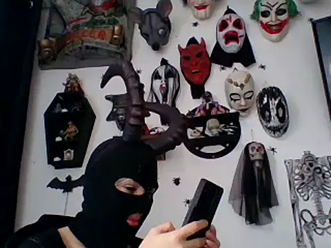 FeticheMacabre online show from 11.05.25