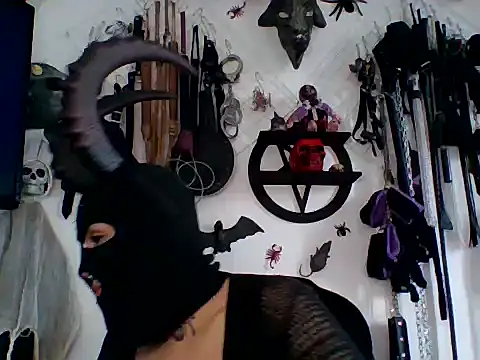 Snapshot of FeticheMacabre chatting on 04.17.26 FeticheMacabre online show from 04.17.26