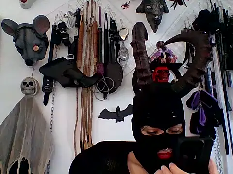 Snapshot of FeticheMacabre chatting on 04.20.26 FeticheMacabre online show from 04.20.26