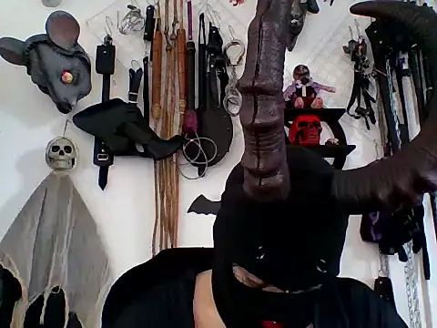 Snapshot of FeticheMacabre chatting on 05.01.26 FeticheMacabre online show from 05.01.26