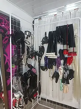 LatexDevil Blondie online show from 05.27.26