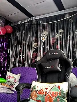 KikiXRed online show from 02.21.26