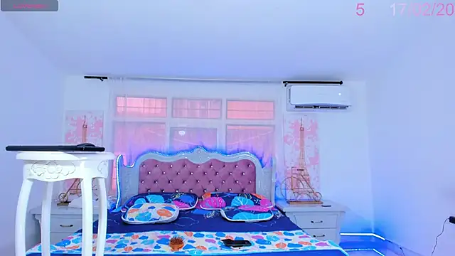 Snapshot of EmmaHills_Sex chatting on 02.17.25 EmmaHills Sex online show from 02.17.25