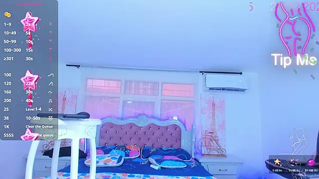 Snapshot of EmmaHills_Sex chatting on 02.26.25 EmmaHills Sex online show from 02.26.25