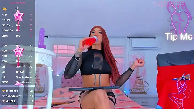 Snapshot of EmmaHills_Sex chatting on 03.11.25 EmmaHills Sex online show from 03.11.25