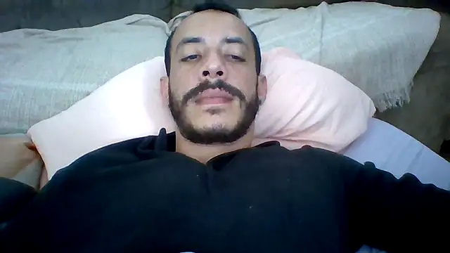 Snapshot of MachoScorpionCaralho chatting on 04.25.26 MachoScorpionCaralho online show from 04.25.26
