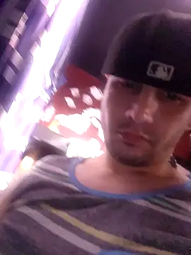 Snapshot of Baggin_Straight_Boys chatting on 07.19.26 Baggin Straight Boys online show from 07.19.26