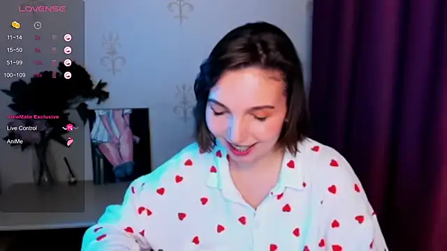 KindHazelHere  online show from 10.30.25