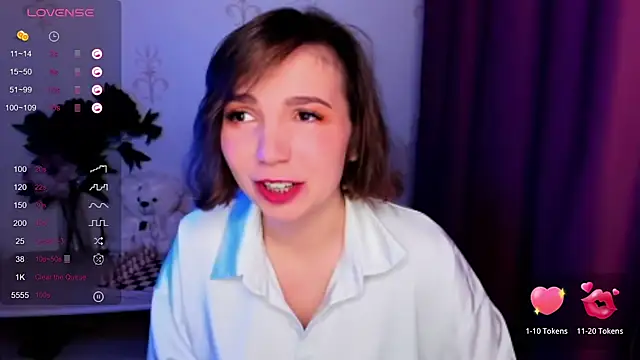 KindHazelHere  online show from 11.06.25