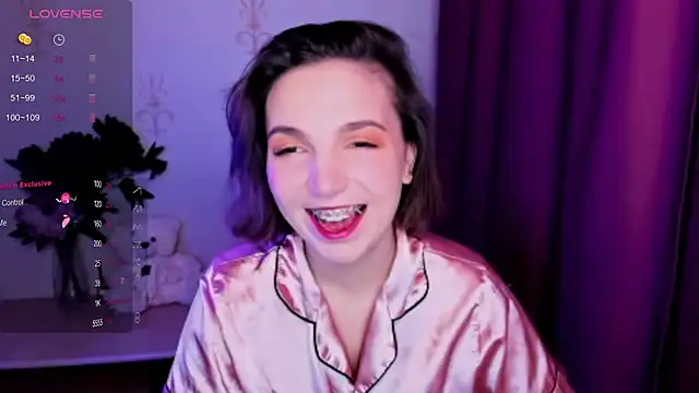 KindHazelHere  online show from 11.19.25