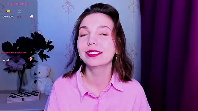 KindHazelHere  online show from 04.04.26