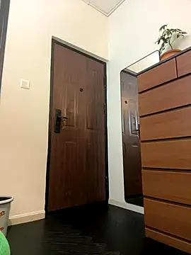 Snapshot of Xianggui chatting on 11.19.25 Xianggui online show from 11.19.25