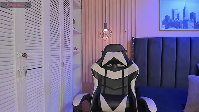 ashlye miller  online show from 11.14.25