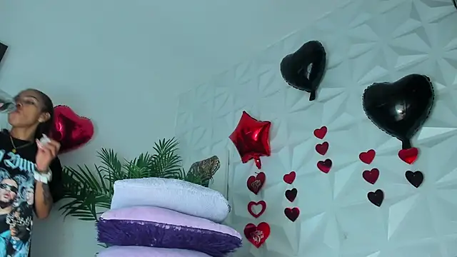 Hellen Sky online show from 03.30.26