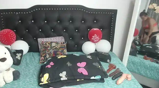 Snapshot of jellyfishhot chatting on 02.22.25 jellyfishhot online show from 02.22.25