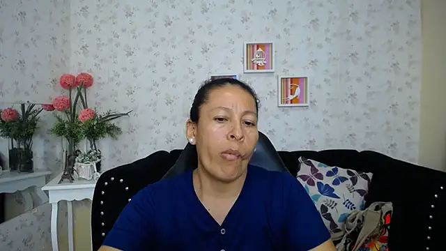 Snapshot of mature_martina chatting on 02.17.25 mature martina online show from 02.17.25