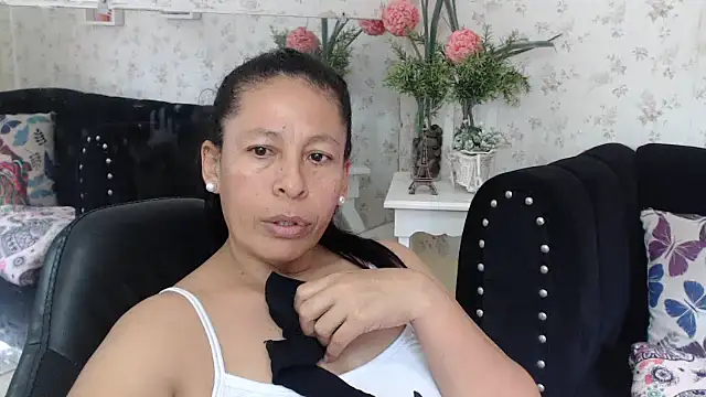 Snapshot of mature_martina chatting on 03.17.25 mature martina online show from 03.17.25