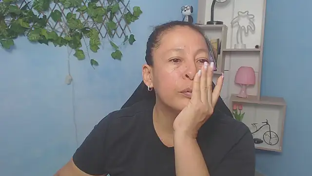 mature martina online show from 11.28.25