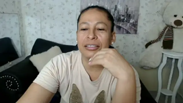 mature martina online show from 06.17.26