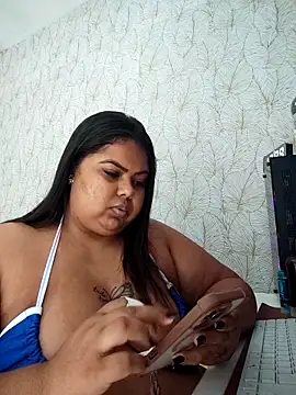 Snapshot of biancabombombbw chatting on 04.12.26 biancabombombbw online show from 04.12.26