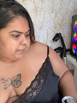 Snapshot of biancabombombbw chatting on 04.21.26 biancabombombbw online show from 04.21.26