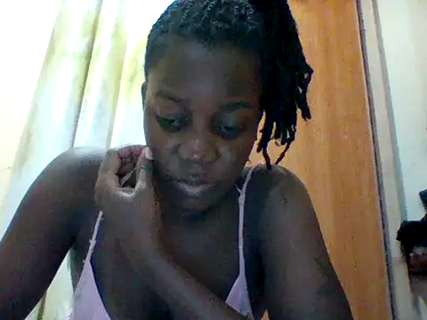 Snapshot of Alessandrajenna chatting on 09.11.25 Alessandrajenna online show from 09.11.25