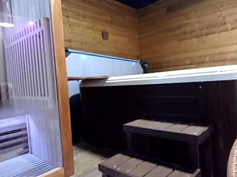 feline27 online show from 10.23.25