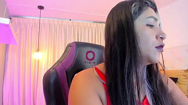 Snapshot of BonnieBad01 chatting on 02.15.25 BonnieBad01 online show from 02.15.25