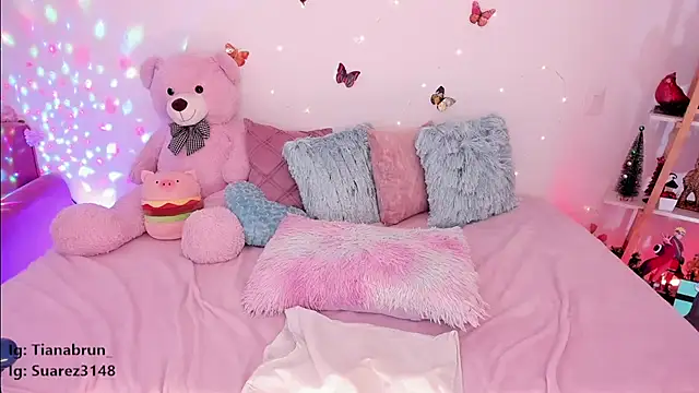 Snapshot of Zara_uwu_ chatting on 03.06.25 Zara uwu online show from 03.06.25