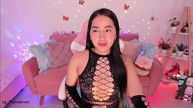 Snapshot of Zara_uwu_ chatting on 09.14.25 Zara uwu online show from 09.14.25