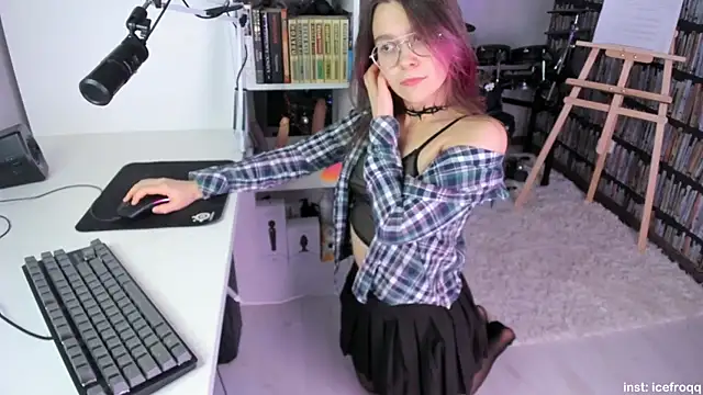 icefroqq online show from 01.22.25