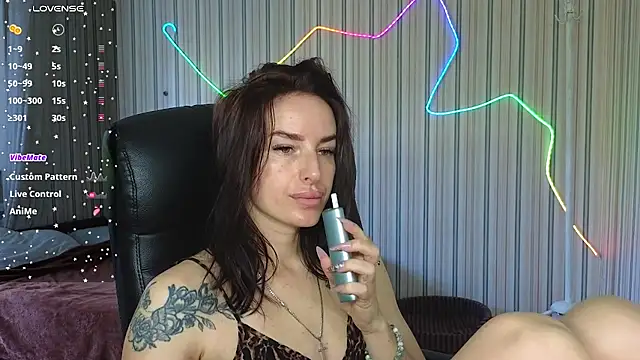 Snapshot of xx_adrihanna_xx chatting on 07.17.26 xx adrihanna xx online show from 07.17.26
