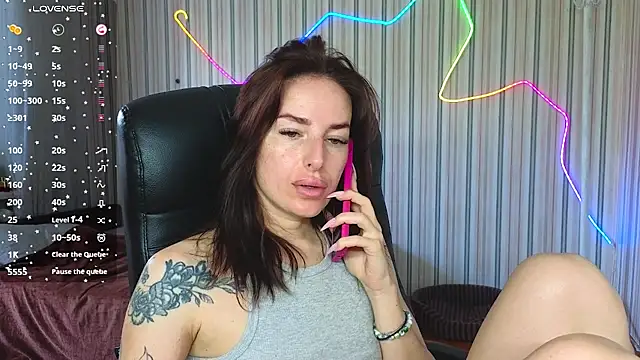 Snapshot of xx_adrihanna_xx chatting on 07.27.26 xx adrihanna xx online show from 07.27.26