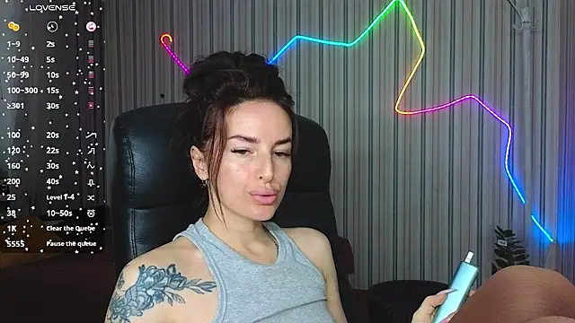 Snapshot of xx_adrihanna_xx chatting on 07.28.26 xx adrihanna xx online show from 07.28.26