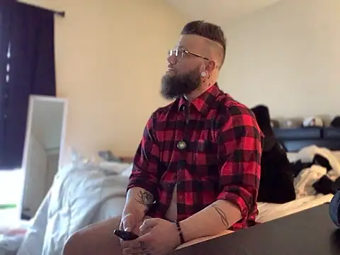 Snapshot of streetpierre chatting on 11.07.25 streetpierre online show from 11.07.25