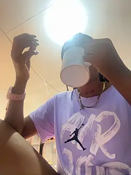 Snapshot of coral1727 chatting on 11.13.25 coral1727 online show from 11.13.25