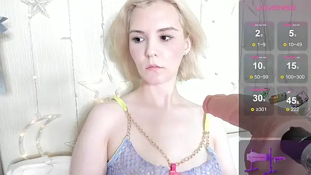Kaya Devis online show from 06.22.26