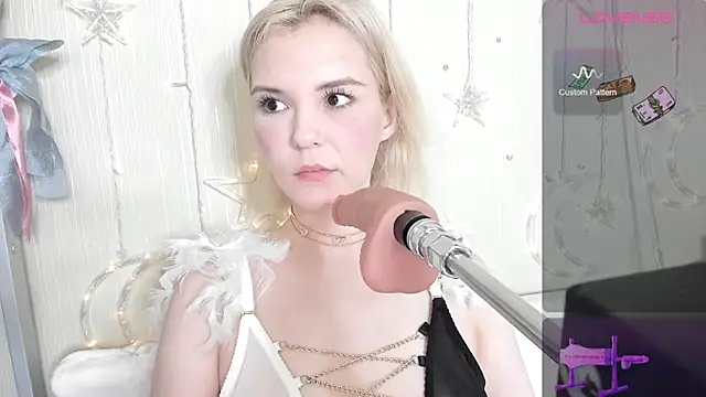Kaya Devis online show from 06.29.26