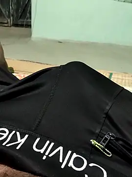 Snapshot of SILENT_FUCKER_01 chatting on 02.18.25 SILENT FUCKER 01 online show from 02.18.25